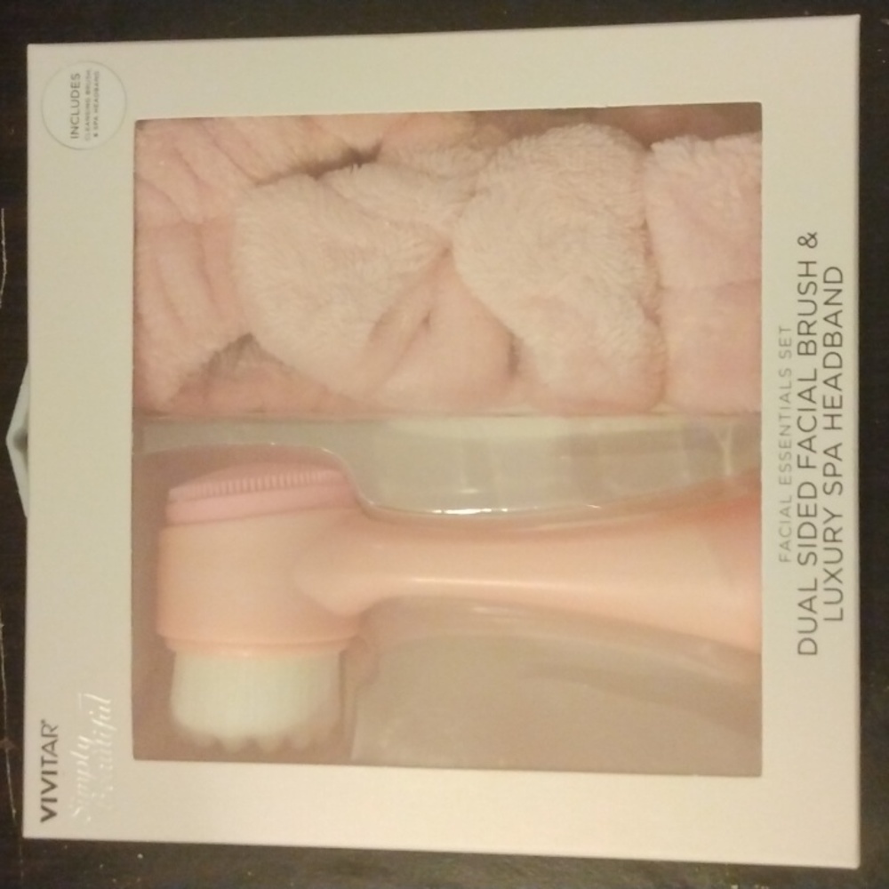 Facial brush and headband